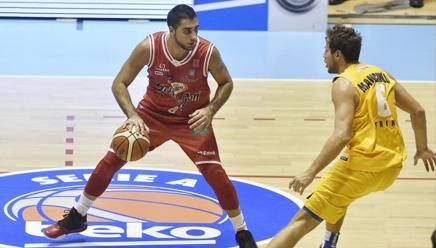 Basket: la Manital battuta 77-72 dai vice campioni d'Italia della Grissin Bon Reggio Emilia