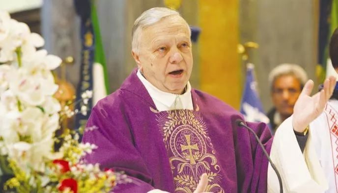 Cavour ricorda don Mario Ruatta, il parroco che raggiungeva i fedeli nelle case e nei bar