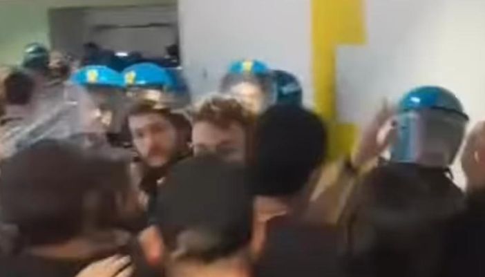 Nuovi scontri all'Università tra studenti e polizia, Grimaldi: “È ancora lecito contestare senza vedere teste rotte?”