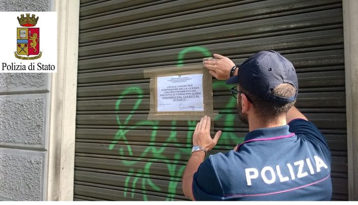 Torino, vende bevande alcoliche in orario vietato: sospesa la licenza a un cittadino bengalese