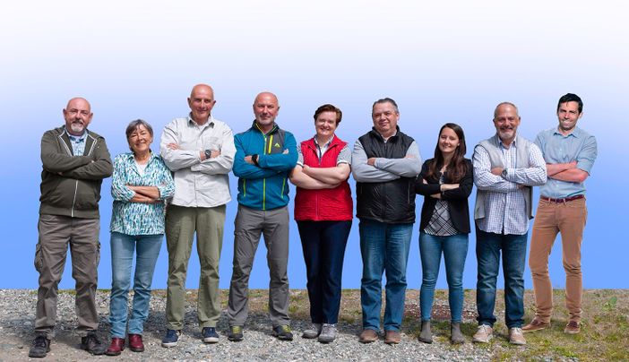 Umberto Neri (quarto da sinistra) con i suoi candidati Umberto Neri (quarto da sinistra) con i suoi candidati