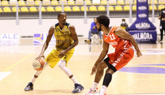 Prova di forza della Reale Mutua Basket Torino: travolta Piacenza al Pala Gianni Asti