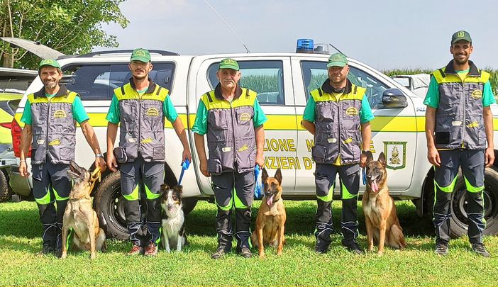 Torino si veste d'azzurro in vista del campionato Mondiale di ricerca dispersi con unità cinofile Torino si veste d'azzurro in vista del campionato Mondiale di ricerca dispersi con unità cinofile