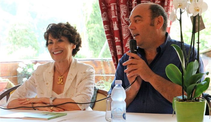 A Limone grande successo per gli incontri all’insegna del galateo con Barbara Ronchi della Rocca A Limone grande successo per gli incontri all’insegna del galateo con Barbara Ronchi della Rocca