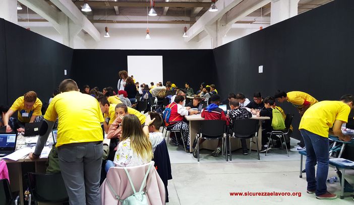 Un week-end di innovazione con il FabLab Pavone Torino Un week-end di innovazione con il FabLab Pavone Torino