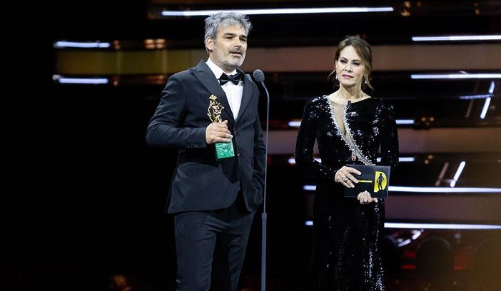 Il pinerolese Davide Tortone che riceve il David di Donatello