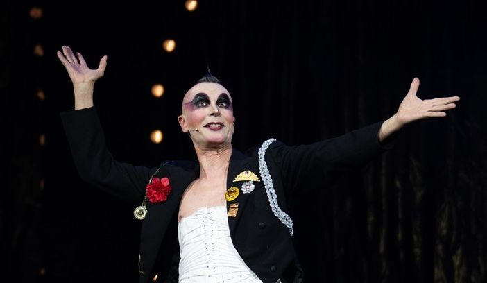 Arturo Brachetti protagonista di "Cabaret", il musical in scena al Teatro Alfieri