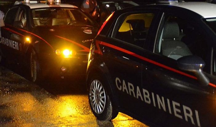 carabinieri - foto d'archivio carabinieri - foto d'archivio