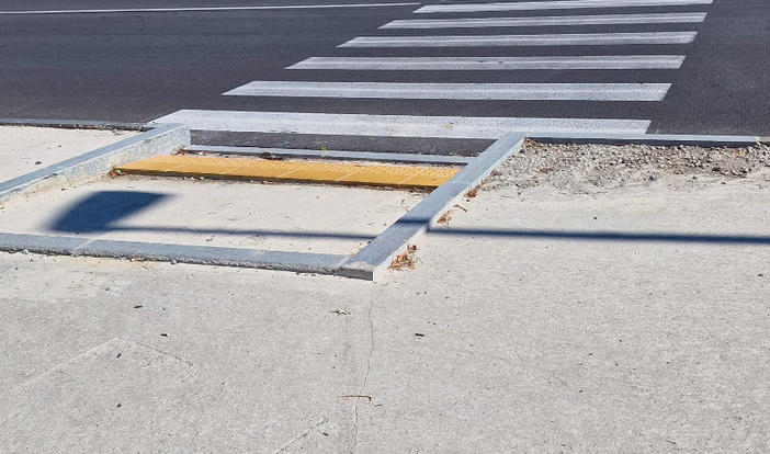 Centro civico di corso Corsica, le rampe d'accesso ancora da finire. Lupi: &quot;Inaccessibili e pericolose&quot;