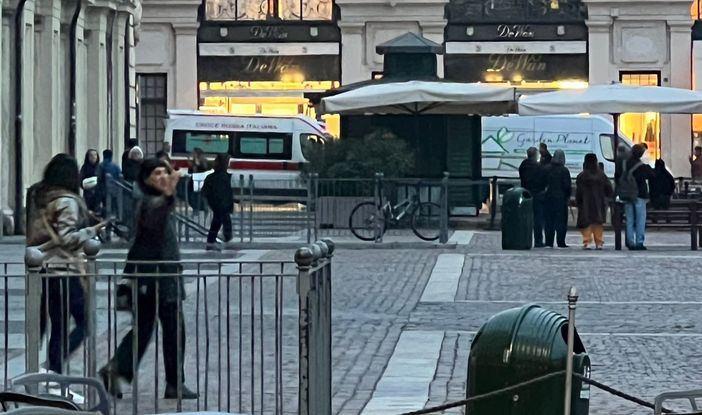 Baby gang in azione nel centro, aggredito un ragazzo: "Grondava sangue" Baby gang in azione nel centro, aggredito un ragazzo: "Grondava sangue"