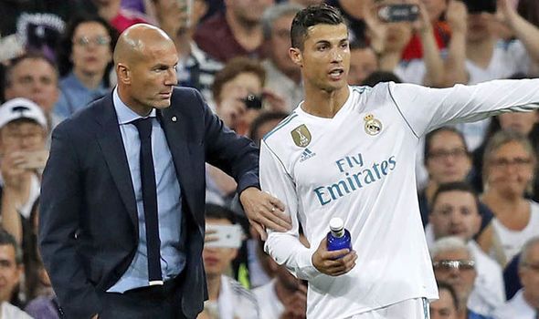 Suggestione Zidane, si ricompone a Torino la coppia con Ronaldo? Dalla Spagna giurano di sì, ma la Juve smentisce Suggestione Zidane, si ricompone a Torino la coppia con Ronaldo? Dalla Spagna giurano di sì, ma la Juve smentisce
