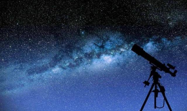 Tra fisica e matematica, i segreti della prima foto di un buco nero