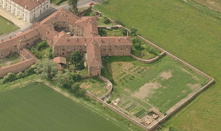 canile concentrico di stupinigi e slide del progetto