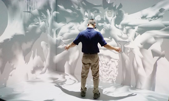 La fantascienza corre nella vecchia sede Aci: i negozi del futuro (ma anche la macchina a guida autonoma) crescono con la realtà virtuale [FOTO]