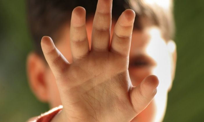 Troppi bambini al nido, le maestre li maltrattavano e li facevano ammalare apposta: arrestate Troppi bambini al nido, le maestre li maltrattavano e li facevano ammalare apposta: arrestate