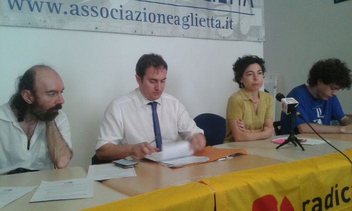 Radicali a Torino: “Tso inadeguato, serve una riforma”