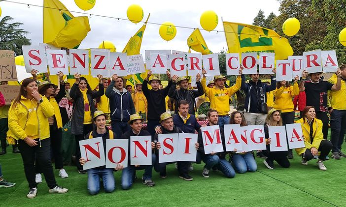 Coldiretti, allarme lavoro: a rischio un'azienda agricola giovane su 4
