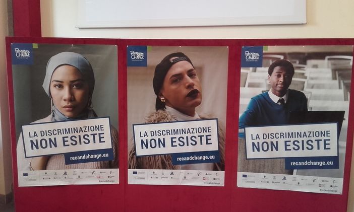 “La discriminazione non esiste”: parte la campagna della Città di Torino per “Recognize and change” “La discriminazione non esiste”: parte la campagna della Città di Torino per “Recognize and change”