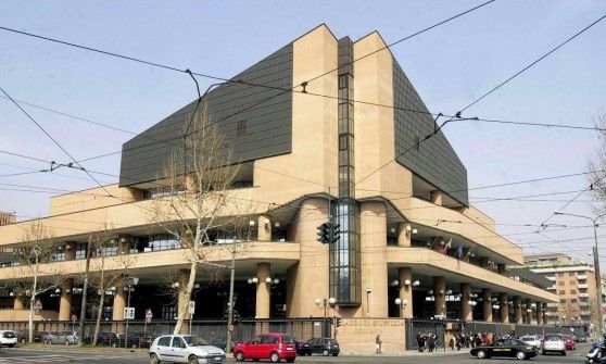 Anziana muore in ospedale dopo 4 giorni in barella, la Procura apre inchiesta