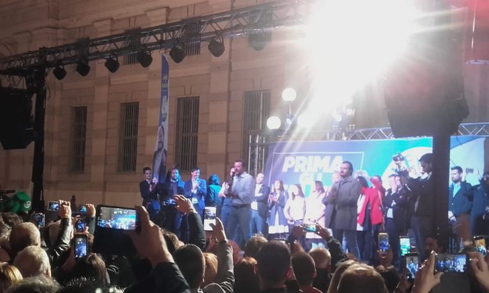 Salvini a Torino sulle note di Turandot: “Chiamparino in 5 anni non ha fatto nulla" Salvini a Torino sulle note di Turandot: “Chiamparino in 5 anni non ha fatto nulla"