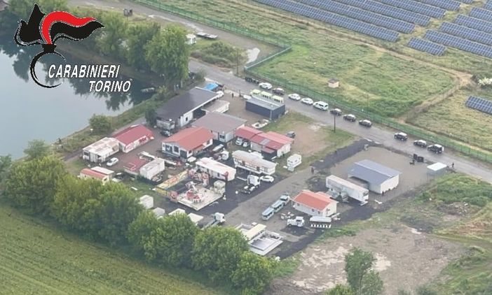 Blitz al campo nomadi di Settimo Torinese Blitz al campo nomadi di Settimo Torinese