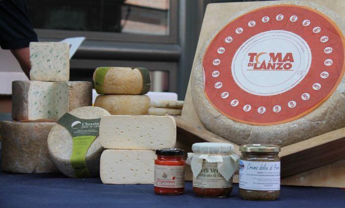 Dal 12 luglio a Usseglio torna la mostra della Toma di Lanzo