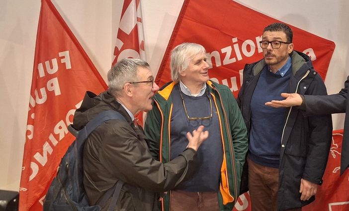 Tra sanità e allarme guerra, Maurizio Landini lancia l’appello alla mobilitazione Tra sanità e allarme guerra, Maurizio Landini lancia l’appello alla mobilitazione
