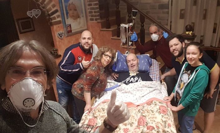 Malato di Sla nominato Cavaliere della Repubblica per il suo impegno durante il Covid Malato di Sla nominato Cavaliere della Repubblica per il suo impegno durante il Covid