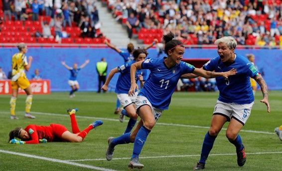 Nel futuro del Calcio Femminile c’è il via al professionismo nel 2022