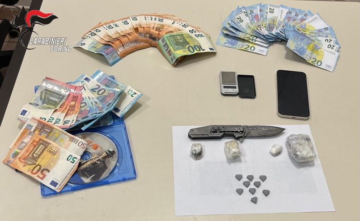 Nascondeva ecstasy, ketamina e hashish nella sua cameretta: arrestato baby pusher di 19 anni