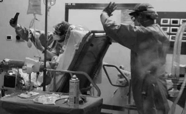 Coronavirus: i medici di Torino aiutano malati in isolamento con le videochiamate Coronavirus: i medici di Torino aiutano malati in isolamento con le videochiamate