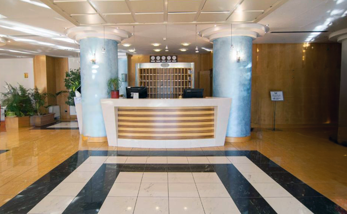 Gli alberghi di Torino aprono le stanze a donne, giovani e lavoro stabile: &quot;Raccontiamo una realtà diversa dagli stereotipi&quot;