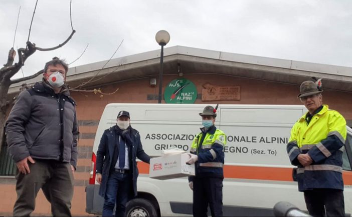 Collegno, distribuite quattromila mascherine per combattere il Coronavirus Collegno, distribuite quattromila mascherine per combattere il Coronavirus