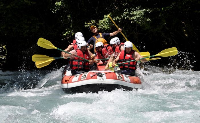 Stura River Village, ecco l'imperdibile offerta per il fine settimana: Rafting + Piscina + Burger Raft Stura River Village, ecco l'imperdibile offerta per il fine settimana: Rafting + Piscina + Burger Raft