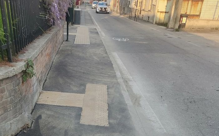 Chivasso: lavori di eliminazione delle barriere architettoniche in via Blatta