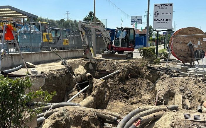 Moncalieri, via ai lavori di potenziamento della rete elettrica Moncalieri, via ai lavori di potenziamento della rete elettrica