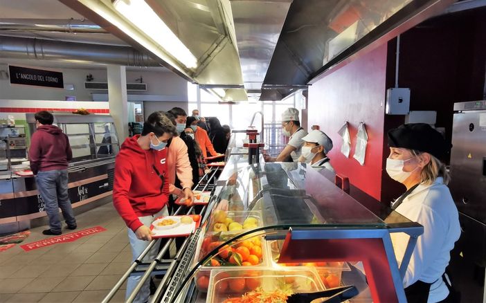 Piatto vegetariano nelle mense Edisu Piemonte per la difesa dell'ambiente