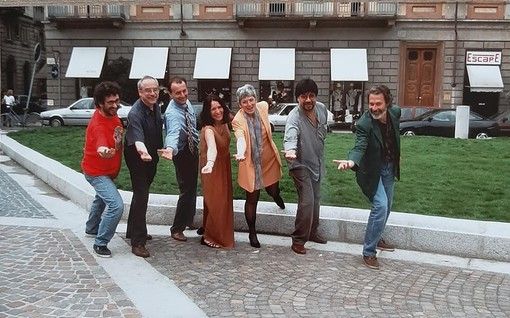 Da sinistra: Enzo d'Alò regista, Michel Fuzellier creatore delle scenografie, Silvio Pautasso, responsabile delle animazioni, Carmen Sepúlveda, Maria Fares produttrice del film, Luis Sepúlveda, Walter Cavazzuti creatore dei personaggi