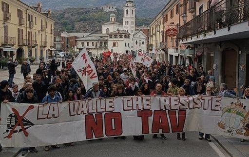 Foto tratta dalla pagina Facebook &quot;Notavinfo Notav&quot;