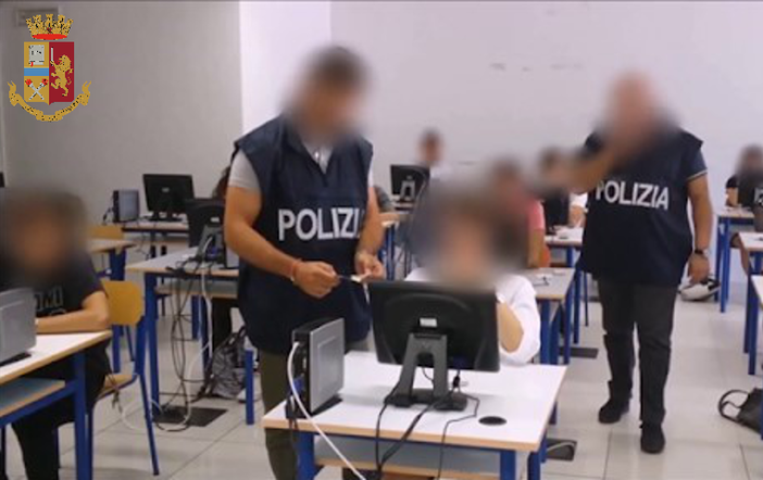 Conseguimento illecito di patenti per cittadini cinesi, sette arresti a Torino
