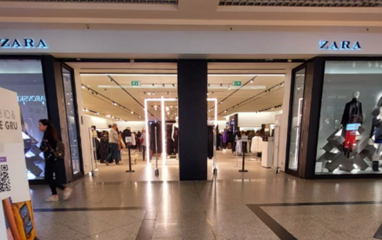 A Le Gru scioperano i lavoratori di Zara: "Stanchi di non essere considerati risorse essenziali"