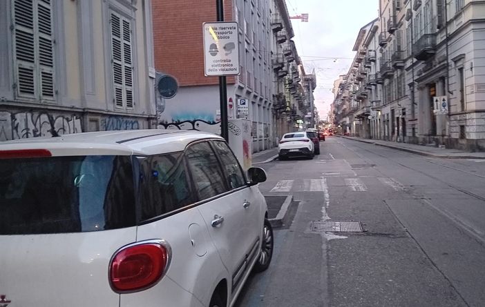 Corsie bus, il Comune: "Si alle telecamere in via Vanchiglia e corso Sommelier"