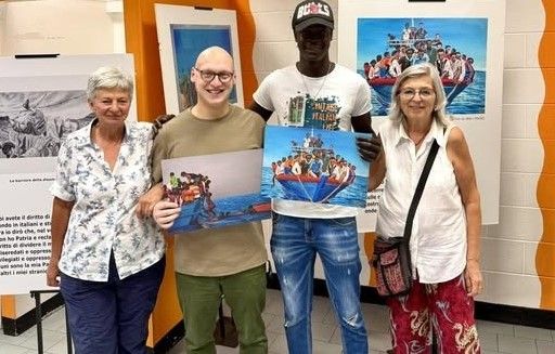 Un momento dell'inaugurazione della mostra a Nichelino
