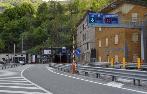 Una foto d'archivio del tunnel di Tenda