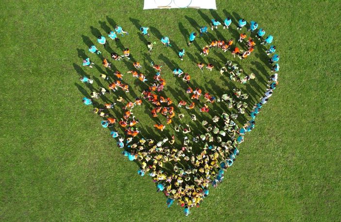 Il cuore realizzato durante l’inaugurazione delle Abbadiadi