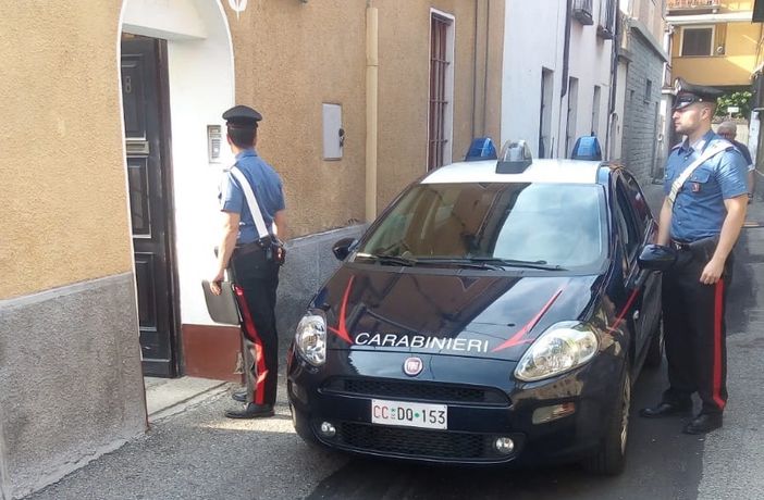 Pinerolo, ubriaco molesta i clienti di un locale e aggredisce i Carabinieri Pinerolo, ubriaco molesta i clienti di un locale e aggredisce i Carabinieri