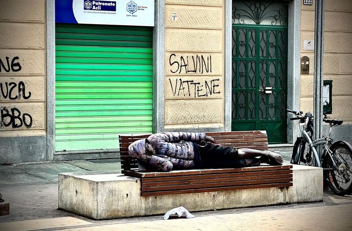 Barriera di Milano assediata dai pusher: “Droga, tossici e risse: situazione fuori controllo” Barriera di Milano assediata dai pusher: “Droga, tossici e risse: situazione fuori controllo”