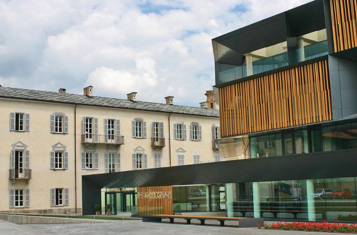 La sede della Banca di Caraglio La sede della Banca di Caraglio