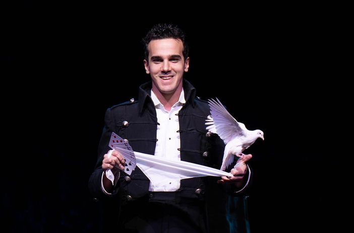 Gli Amici della Magia festeggiano 50 anni con un cambio sede: sarà all'ex Cafè Procope