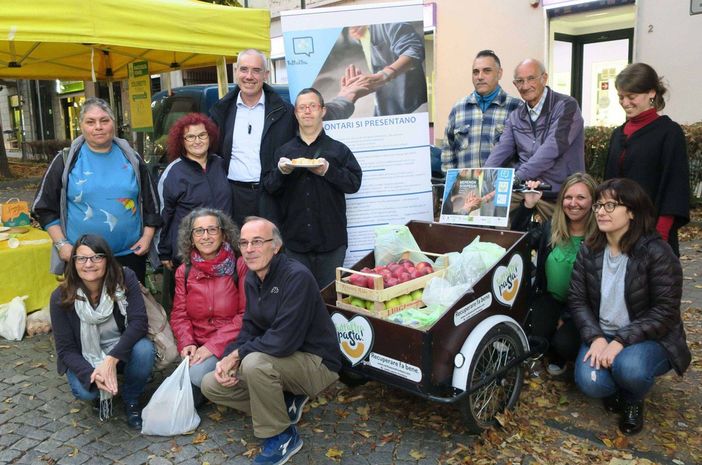 Moncalieri, al mercato di Campagna Amica l'iniziativa Merenda sospesa